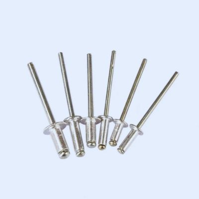 pince-a-rivet-a-traction-rivet