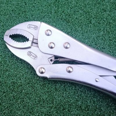 pince-etau-machoire-incurve-dents