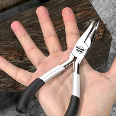 pince-coupante-precision-main